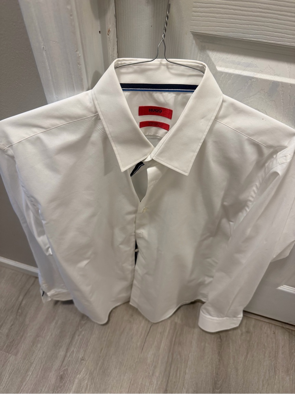 HUGO White Men's Dress Shirt with Contrast Trim